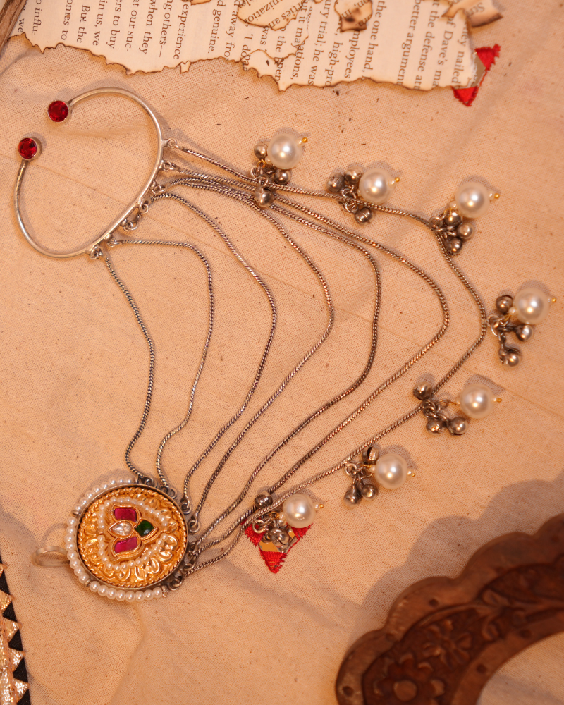 Oxodised Earcuff with Pachi Kundan Ear chains ( 2 Pieces Kan Chains)
