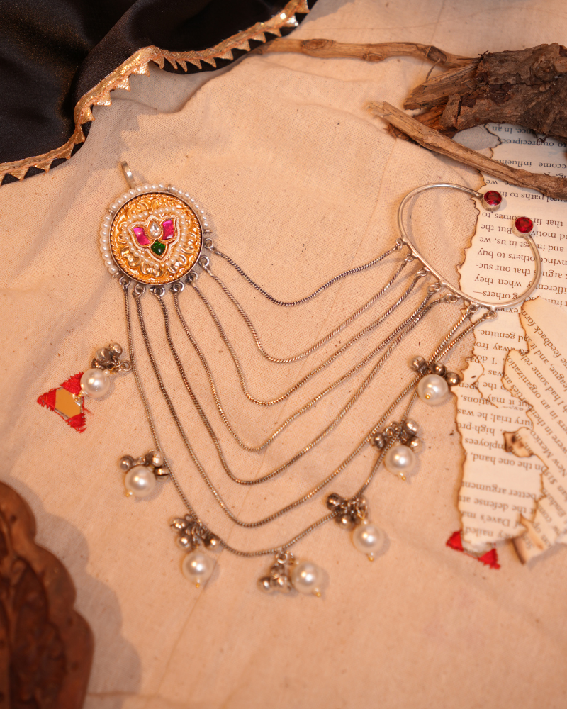 Oxodised Earcuff with Pachi Kundan Ear chains ( 2 Pieces Kan Chains)