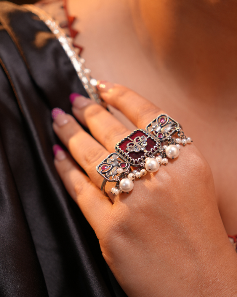 Oxidised Three Finger Ring with Red Stone & Pearls