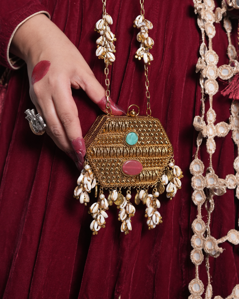 Hexagon Tyohaar Batua with Shells