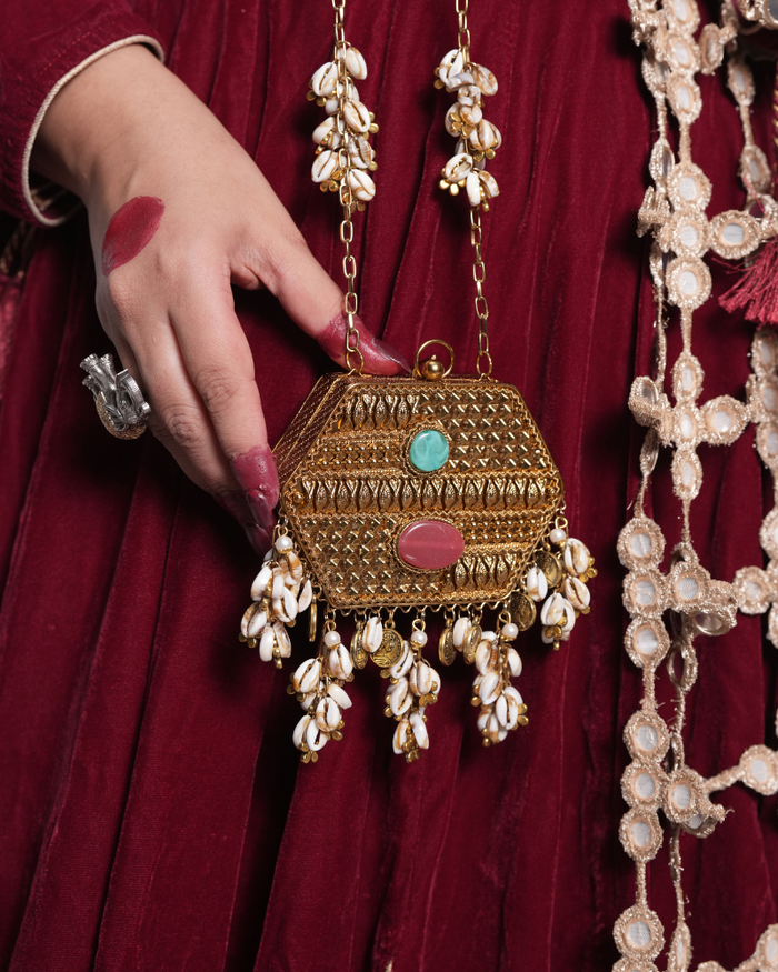 Hexagon Tyohaar Batua with Shells