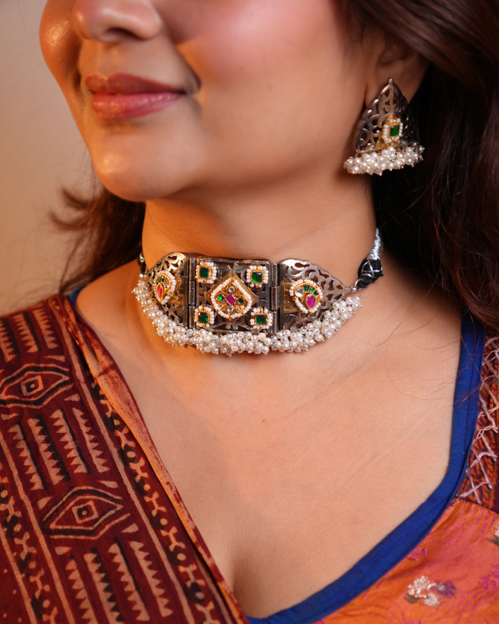 Oxidised Choker with Green & Pink Jarokha Kundan